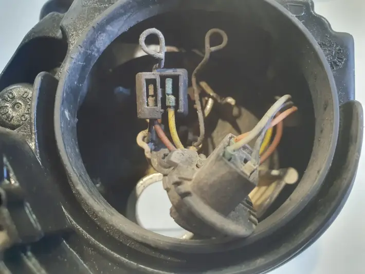 Fiat 500 PRAWY PRZEDNI HALOGEN Przód 45520711