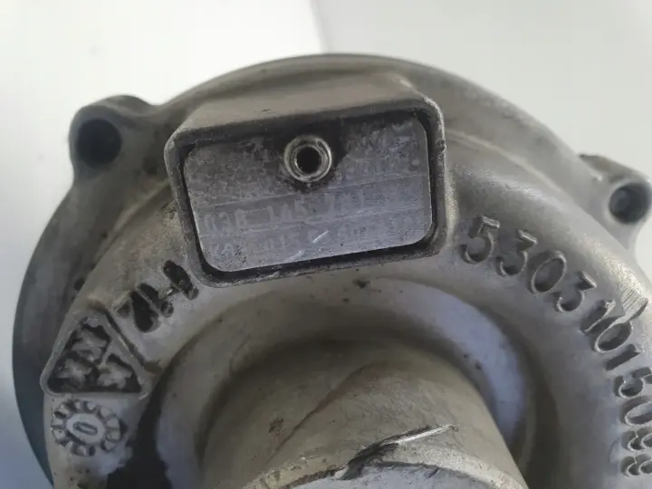 VW Bora 1.9 TDI TURBOSPRĘŻARKA turbo 038145701D
