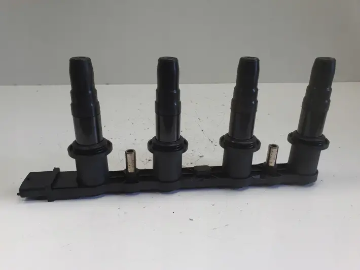 Opel Astra III H 1.6 16V CEWKA ZAPŁONOWA