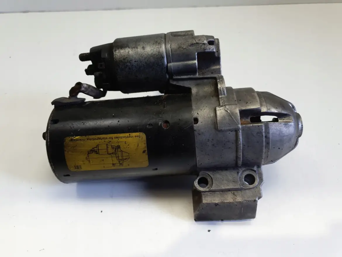 BMW E90 2.0 D N47 ROZRUSZNIK 0001139016 bosch