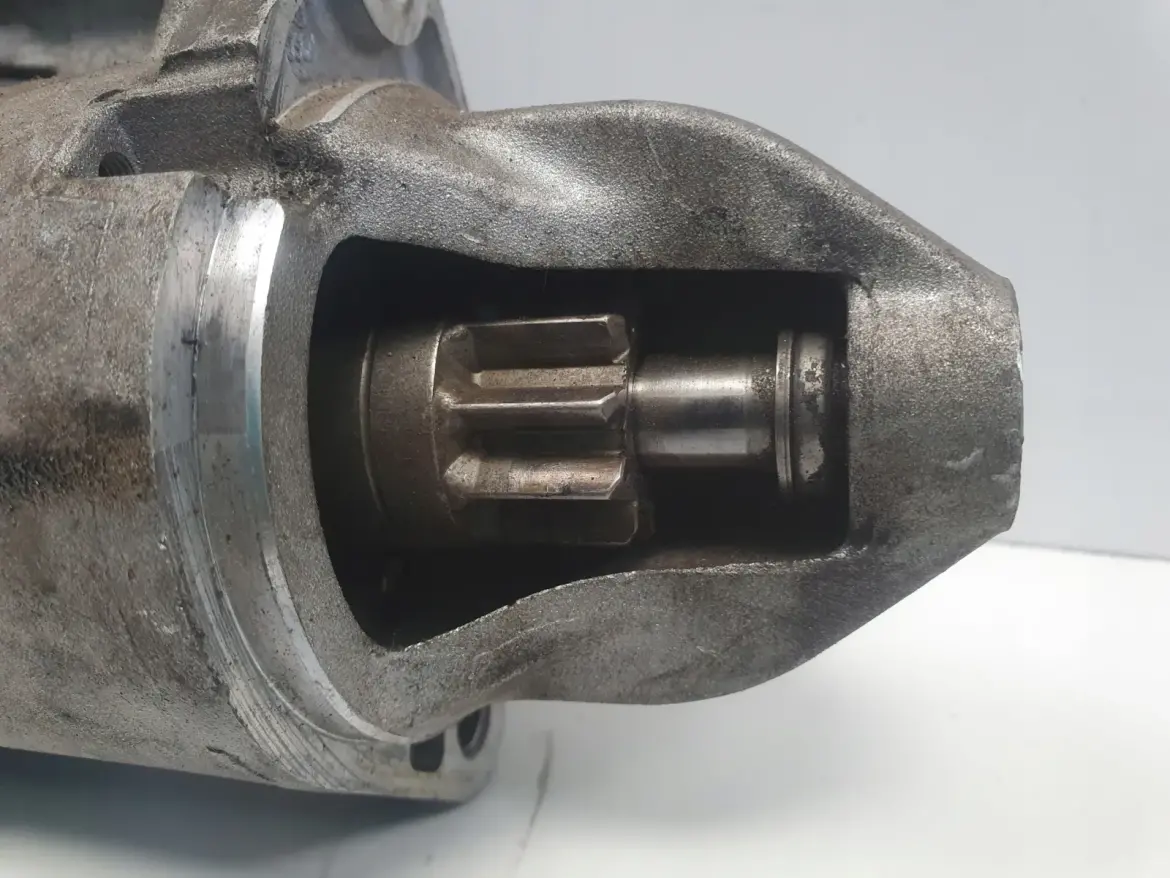 Mercedes W204 6.3 V8 AMG ROZRUSZNIK bosch 0001109271