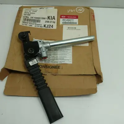 Kia Soul UCHWYT PRZEDNIEGO PASA BEZPIECZEŃSTWA