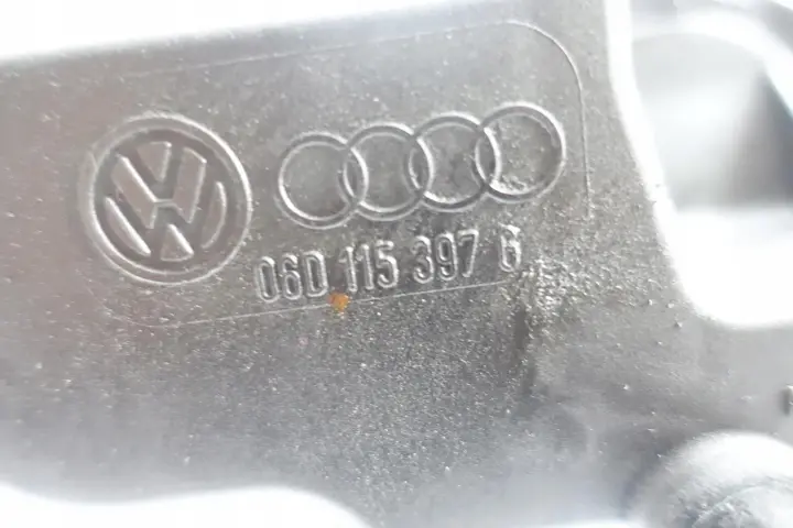 Audi A3 8P II 2.0 FSI OBUDOWA FILTRA OLEJU