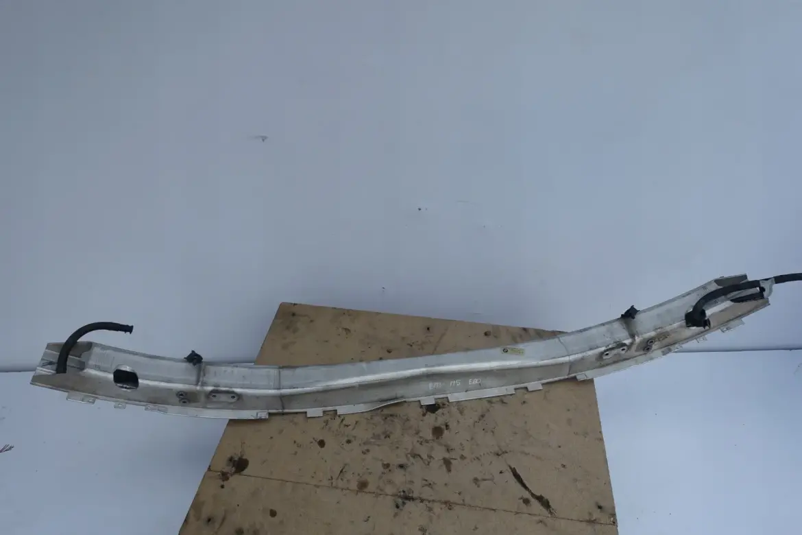 BMW E60 M5 5.0 V10 BELKA PRZEDNIEGO ZDERZAKA przód