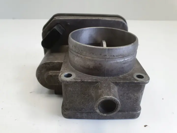 VW Bora 1.9 SDI PRZEPUSTNICA 038128063C