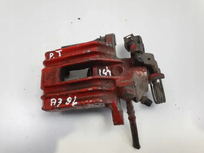VW Golf IV Audi A3 PRAWY ZACISK HAMULCOWY tył pasażera Lucas