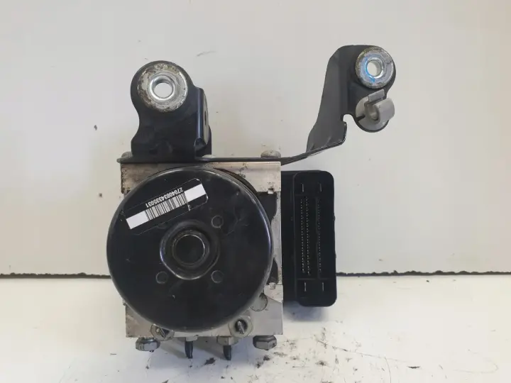 Volvo V70 III S80 II POMPA ABS hamulcowa 31329139