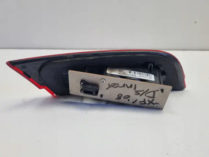 Jaguar XF X250 TYLNIA TYLNA LAMPA PRAWA prawy tył w klape 8X2315K272CD