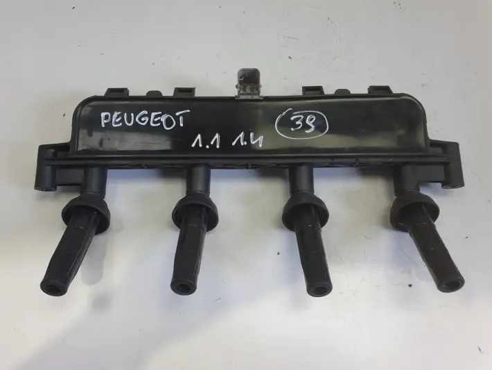 Peugeot Citroen 1.1 1.4 8V CEWKA ZAPŁONOWA NGK U6005