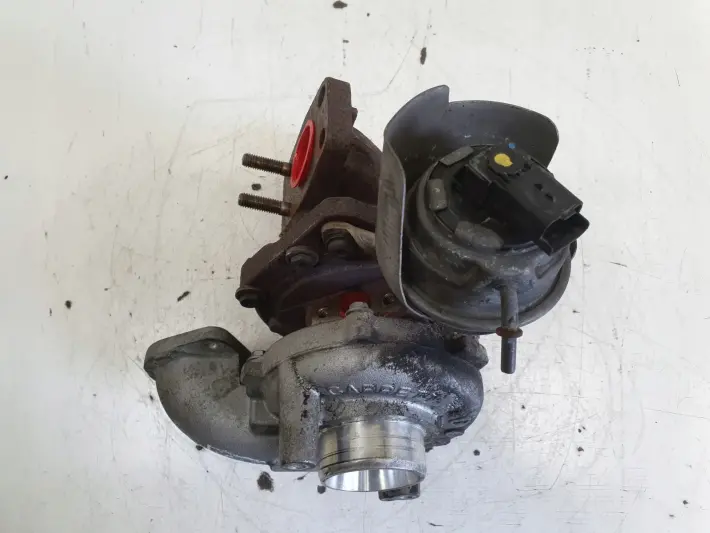 Volvo V60 S60 II 1.6 D2 TURBOSPRĘŻARKA turbo 9686120680