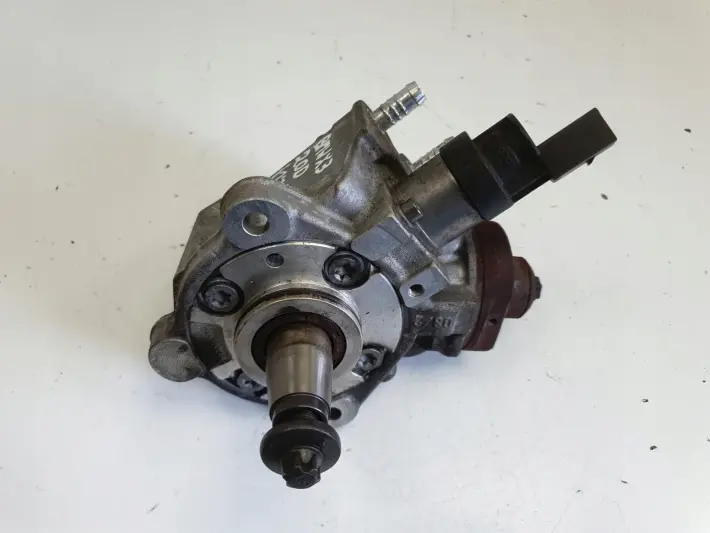 BMW E87 E90 E91 X3 E83 2.0 D N47 POMPA WTRYSKOWA paliwa 0445010506