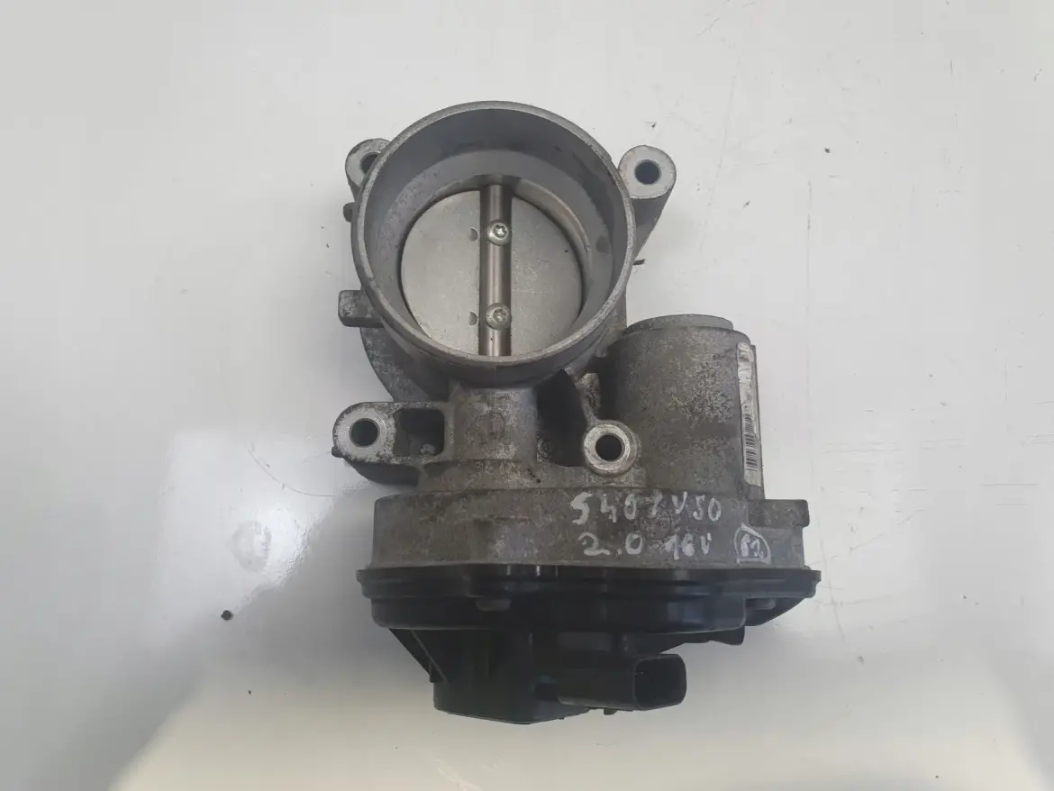 Ford Focus MK2 II 1.8 16V PRZEPUSTNICA 4M5G-ED