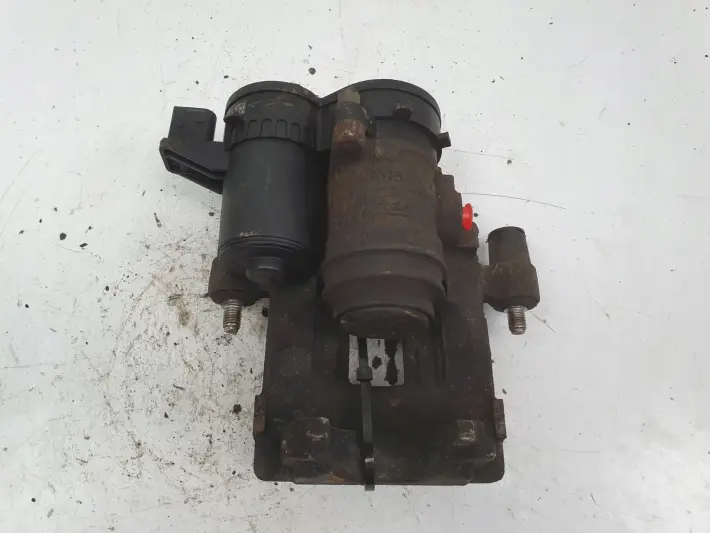 Volvo V60 XC60 II TYLNY ZACISK HAMULCOWY lewy tył 31687554