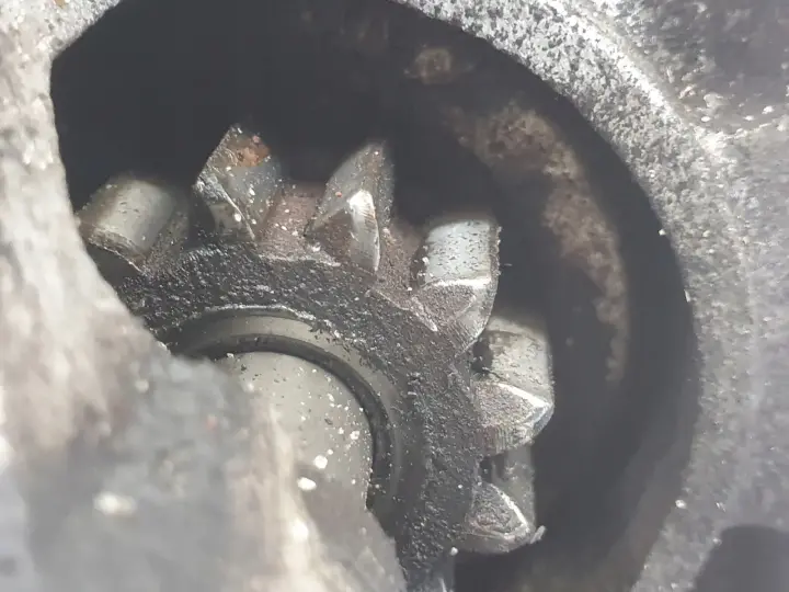 Renault Modus 1.4 1.6 16V ROZRUSZNIK 8200413215 M000T92981
