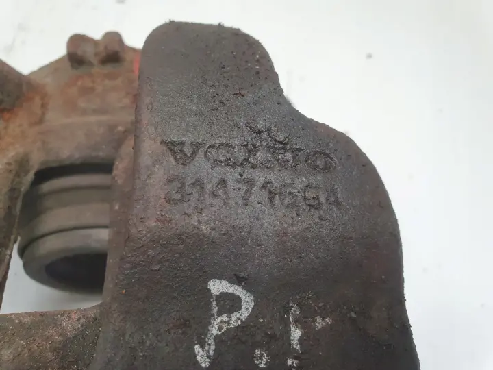 Volvo S60 II V60 I PRZEDNI ZACISK HAMULCOWY prawy przód pasażera 31471664