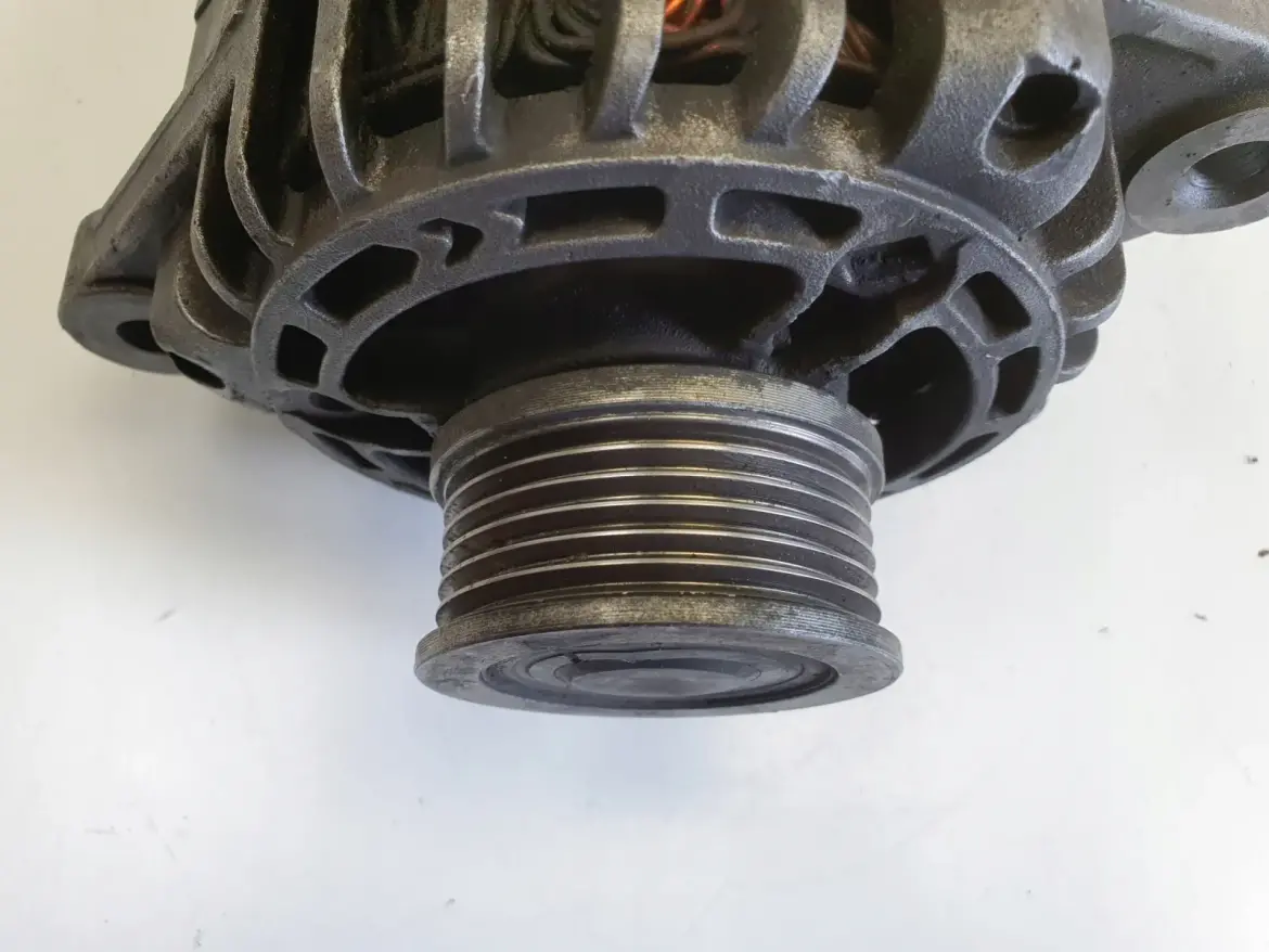 Fiat Croma II 1.9 JTD ALTERNATOR denso