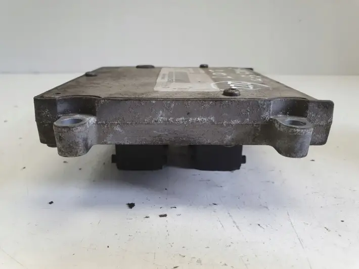 Saab 93 9-3 II 2.0 T STEROWNIK SILNIKA komputer 55565020