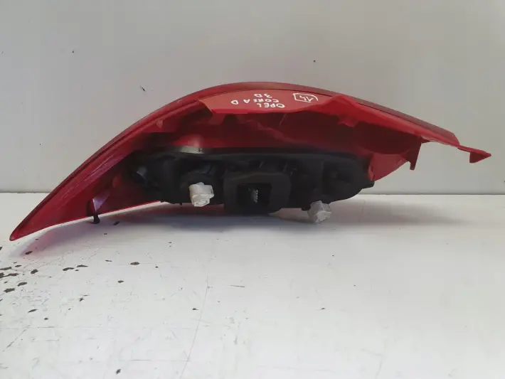 Opel Corsa D 3D 06-14r TYLNA TYLNIA LAMPA PRAWA PRAWY TYŁ 13211841 89038963