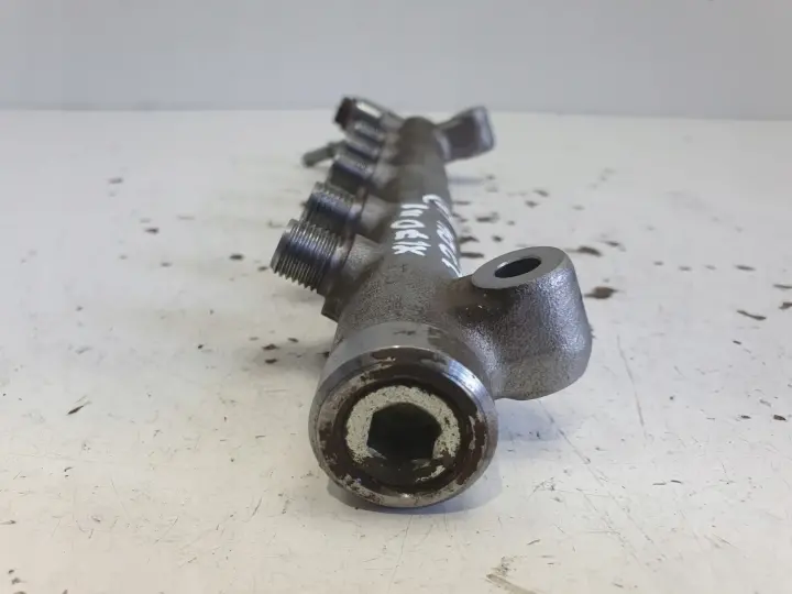 Volvo V70 III XC70 II lift 2.0D D4 LISTWA WTRYSKOWA 31303612