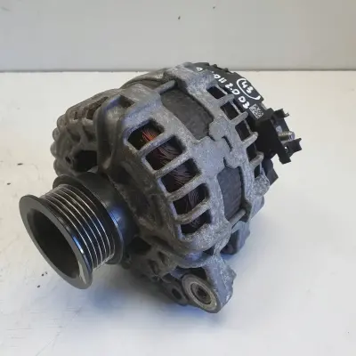 Volvo V40 II 2.0 D3 ALTERNATOR bosch 30659580
