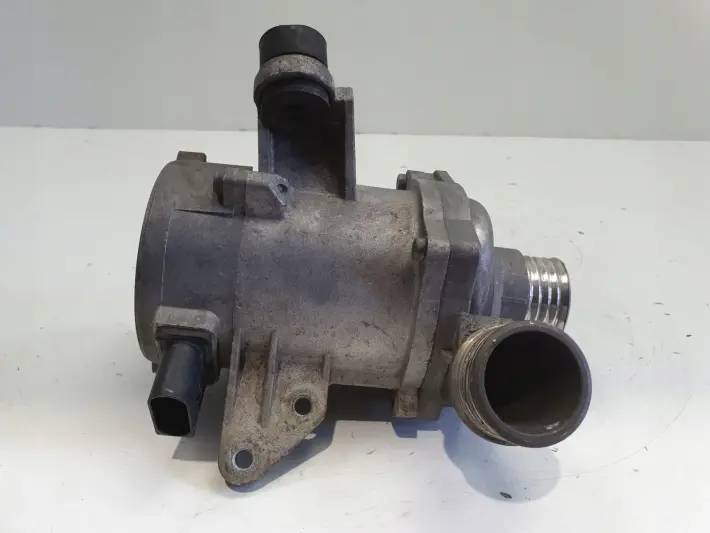 BMW E87 E90 2.0 i ELEKTRYCZNA POMPA WODY 304453