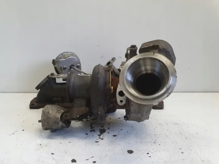 Volvo V60 XC60 S80 II 2.4 D5 TURBOSPRĘŻARKA turbo 36002757 36002640