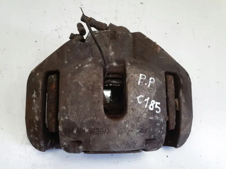 BMW E60 PRZEDNI ZACISK HAMULCOWY prawy przód pasażera 60/30X