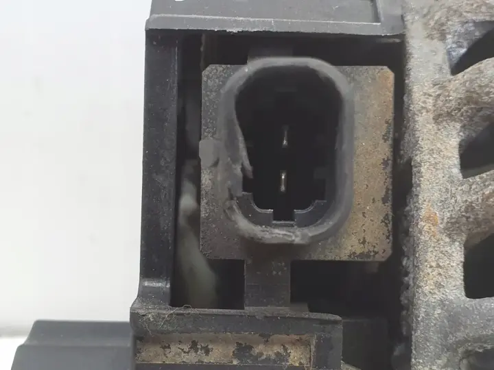 Opel Corsa D 1.2 16V ALTERNATOR denso 70A 13222929