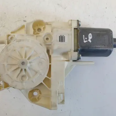 Ford Focus MK2 SILNICZEK PRZEDNIEJ SZYBY lewy