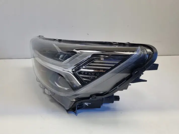 Volvo XC40 II PRZEDNIA LAMPA LEWA lewy przód FULL LED EUROPA 32342456