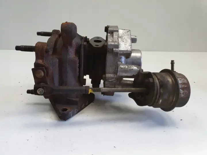 VW Golf IV 1.9 TDI TURBOSPRĘŻARKA turbo 038145701F