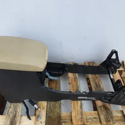 Toyota Land Cruiser 150 PODŁOKIETNIK Z LODÓWKĄ