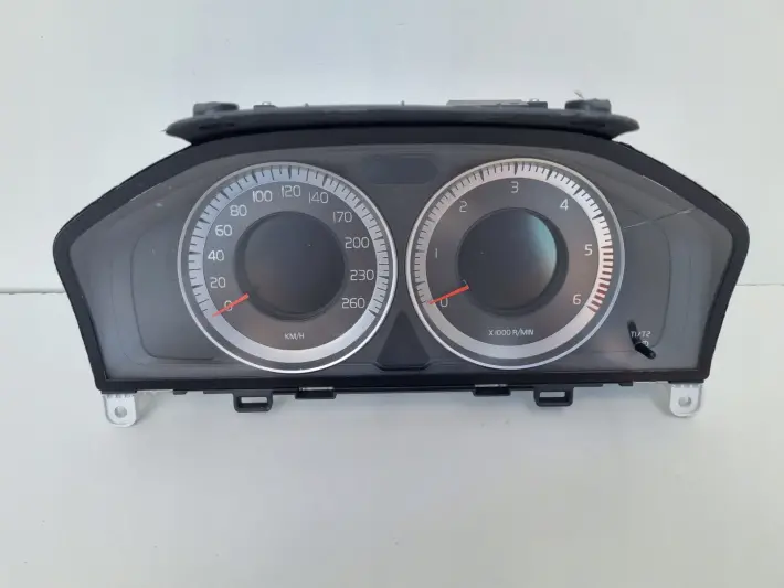 Volvo XC60 I V60 I S60 II 2.0 D3 LICZNIK ZEGARY Europa 31343325AA diesel