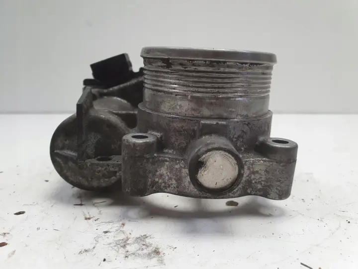 Volvo V70 III XC70 II 2.4 D5 PRZEPUSTNICA 31216665
