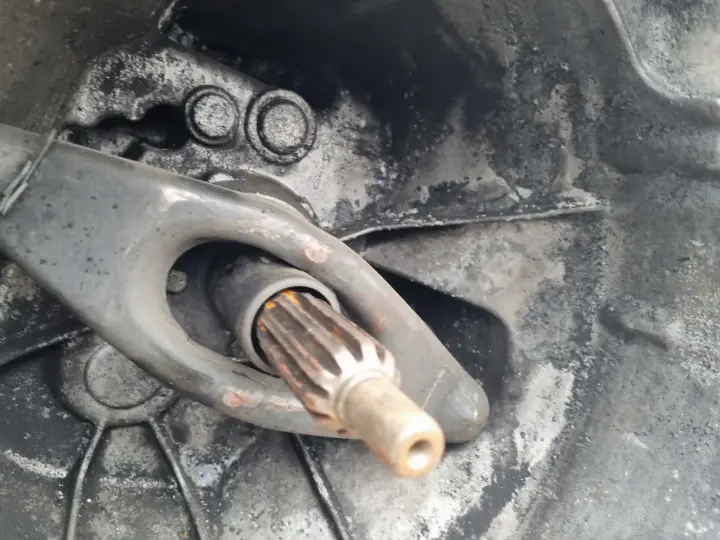 Audi A4 B5 1.8 20v KRZYNIA BIEGÓW DHZ manualna MANUAL