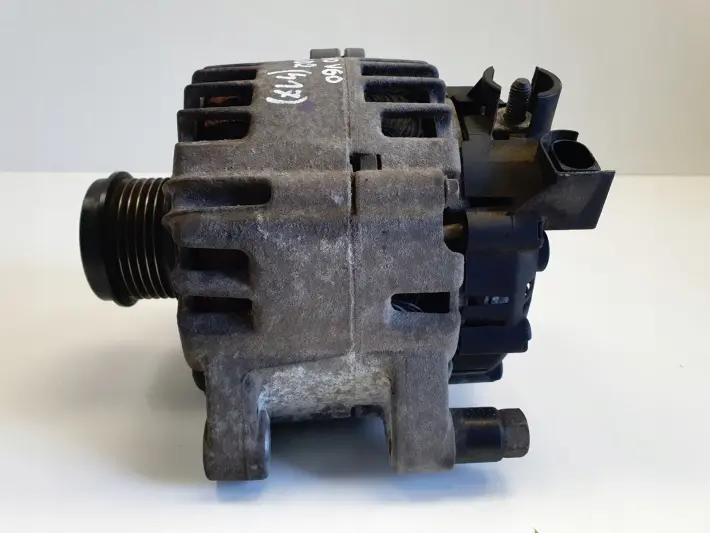Volvo V60 S60 II 1.6 D2 ALTERNATOR valeo 30659390 150A