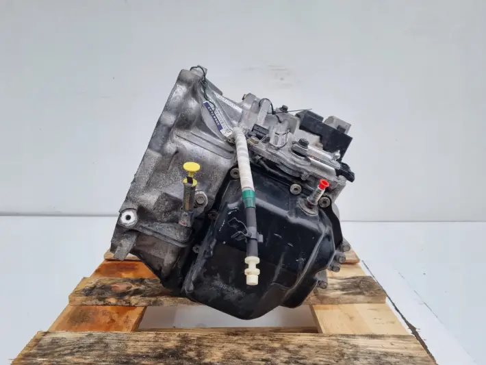 Volvo C30 S40 II V50 2.4 20V AUTOMATYCZNA SKRZYNIA BIEGÓW automat 30681142