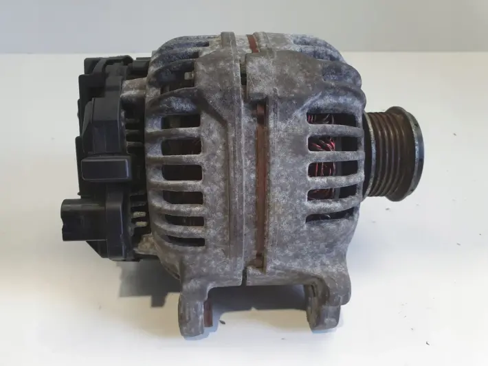 Audi A4 B6 1.9 TDI ALTERNATOR bosch 06F903023J 140A