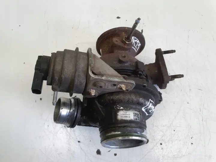 Volvo V40 II 2.0 D3 TURBOSPRĘŻARKA turbo 31380131