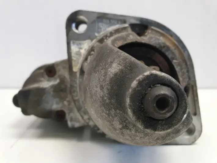 BMW E90 1.8 2.0 i ROZRUSZNIK bosch 0001108196