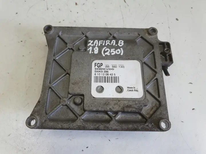 Opel Zafira B 1.8 16V STEROWNIK SILNIKA komputer 55560130