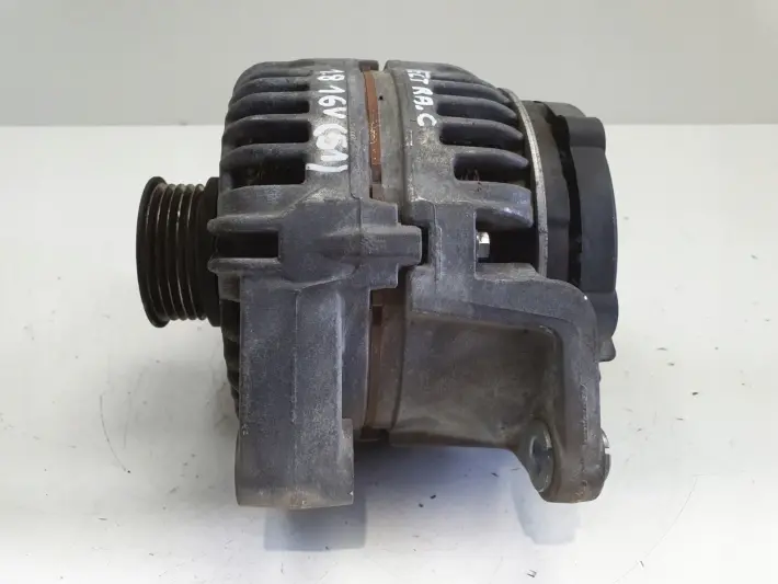 Opel Vectra C 1.8 16V ALTERNATOR bosch 0124425009 YU 120A