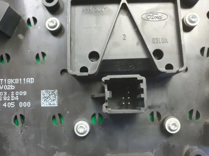Ford Fiesta MK7 PANEL STEROWANIA RADIEM panel radia 8A6T-18K811-AD