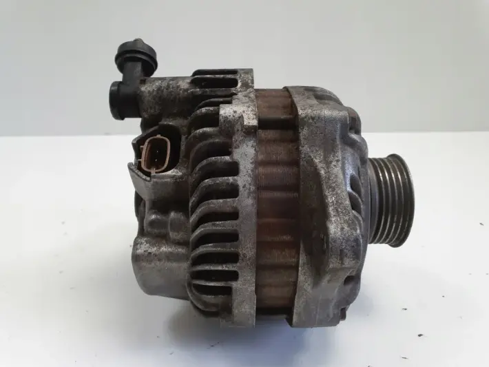 Subaru Legacy IV 2.0 B ALTERNATOR 23700-AA520 23700 AA520