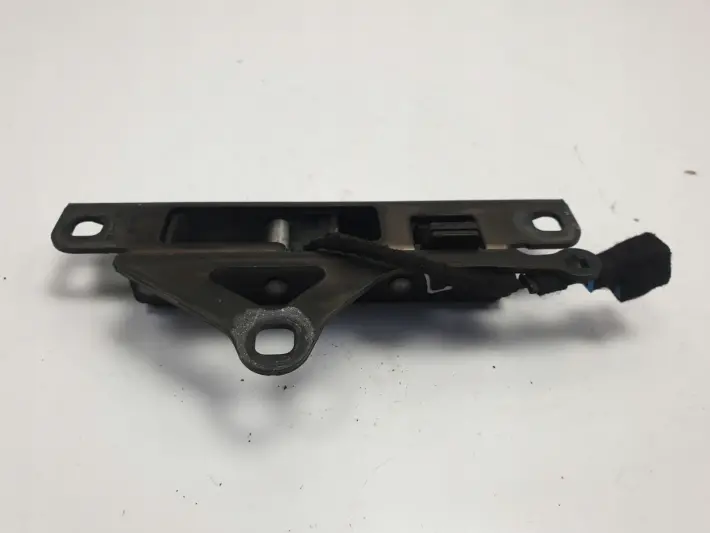 Mercedes A205 W205 Cabrio ZAMEK DACHU A2177700322