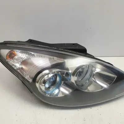 Hyundai i30 LIFT PRZEDNIA LAMPA PRAWA prawy przód
