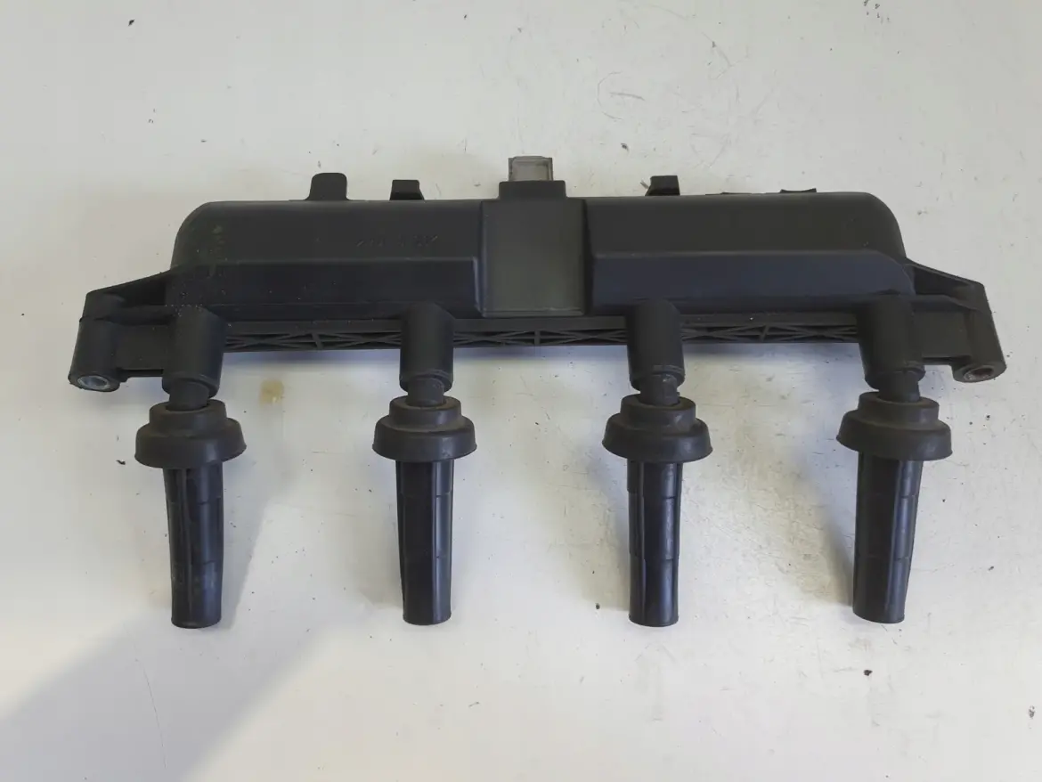 Peugeot Citroen 1.1 1.4 8V CEWKA ZAPŁONOWA BERU 0040102047