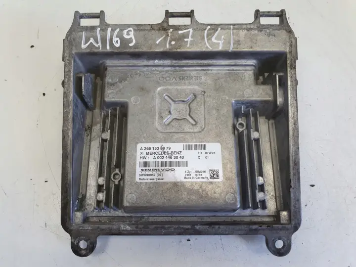 Mercedes W169 1.7 8V STEROWNIK SILNIKA komputer A2661538879 5WK90957
