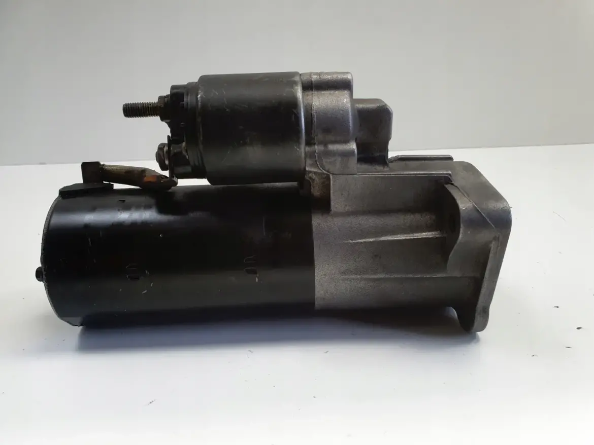 Audi A4 B6 1.9 TDI ROZRUSZNIK 0001124020 bosch