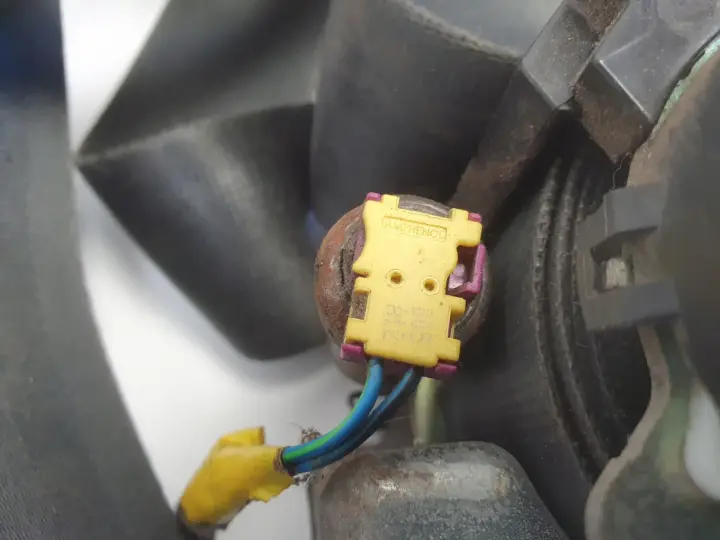 Fiat Fiorino III Qubo Nemo Bipper PAS BEZPIECZEŃSTWA lewy przód 735542119